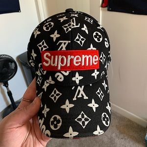 Supreme hat lightly used
